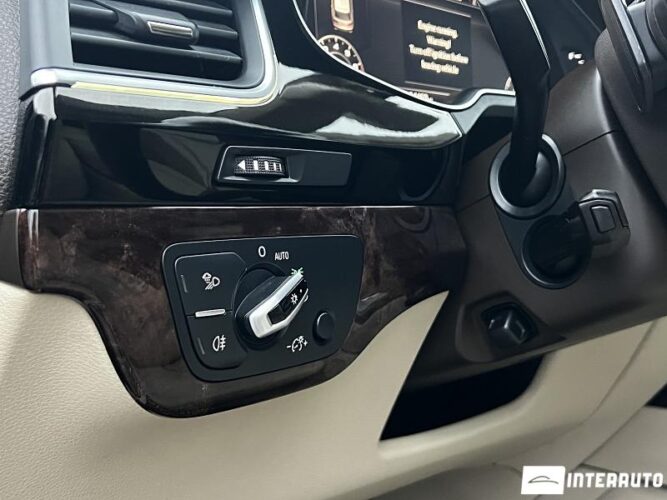 Audi Q7 48 interauto-car