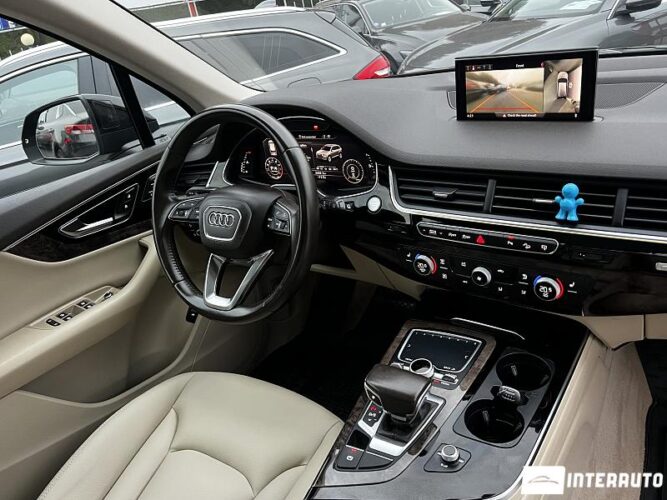 Audi Q7 52 interauto-car