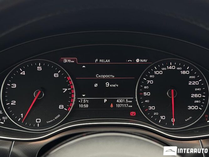 Audi A7 42 interauto-car