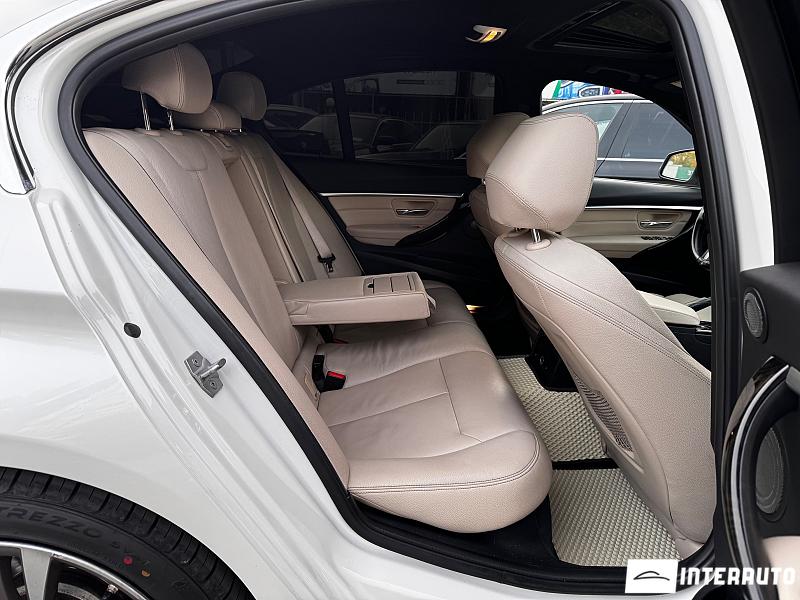 BMW 330E 19 automobil-interauto