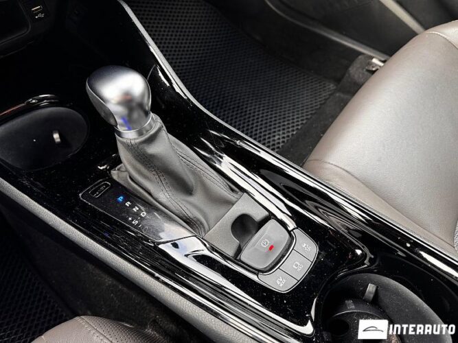 Toyota C-HR 40 interauto-car