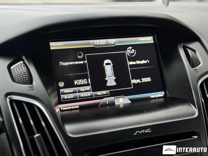 Ford Focus 37 interauto-car