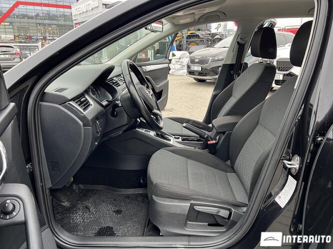 Skoda Octavia 33 interauto-car