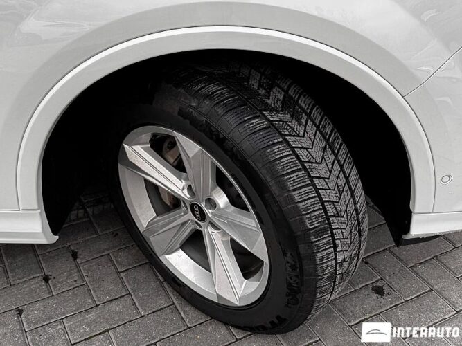 Audi Q7 61 interauto-car
