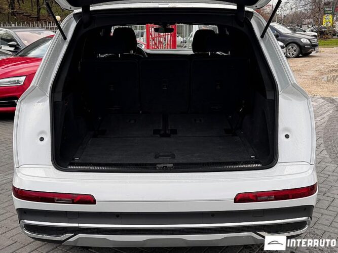 Audi Q7 58 interauto-car