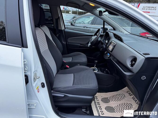 Toyota Yaris 28 interauto-car