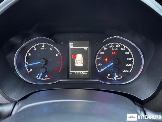 Toyota Yaris 32 interauto-car