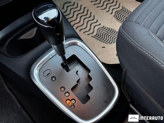 Toyota Yaris 36 interauto-car