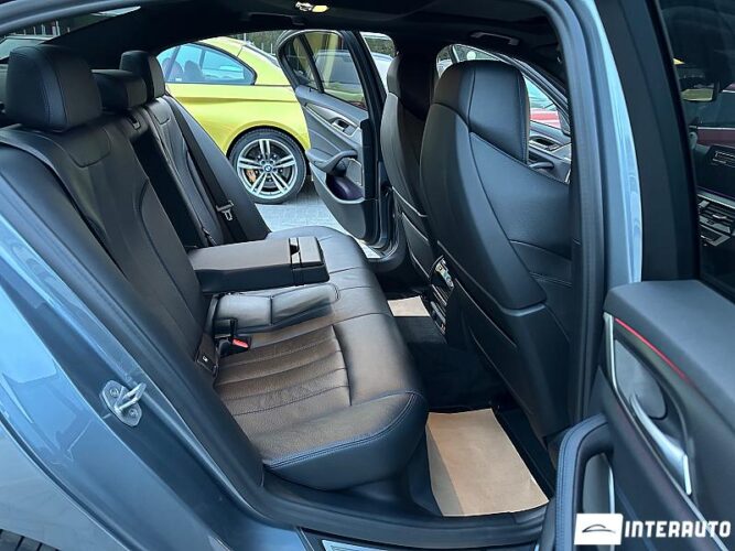 BMW 530e 41 interauto-car