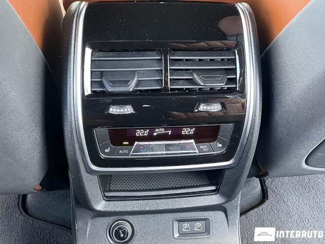 BMW X7 4.0i 56 interauto-car