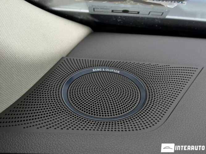 Audi Q5 49 interauto-car