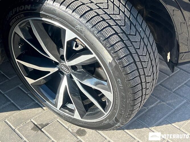 Audi Q7 46 interauto-car