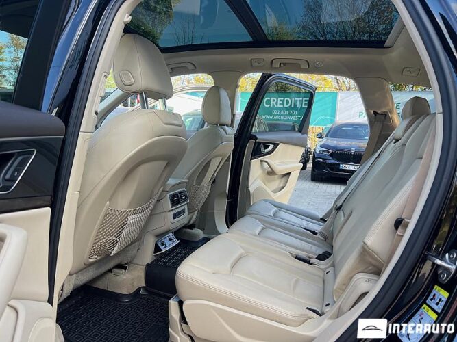 Audi Q7 35 interauto-car
