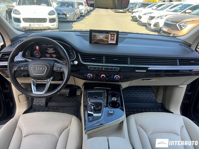 Audi Q7 37 interauto-car