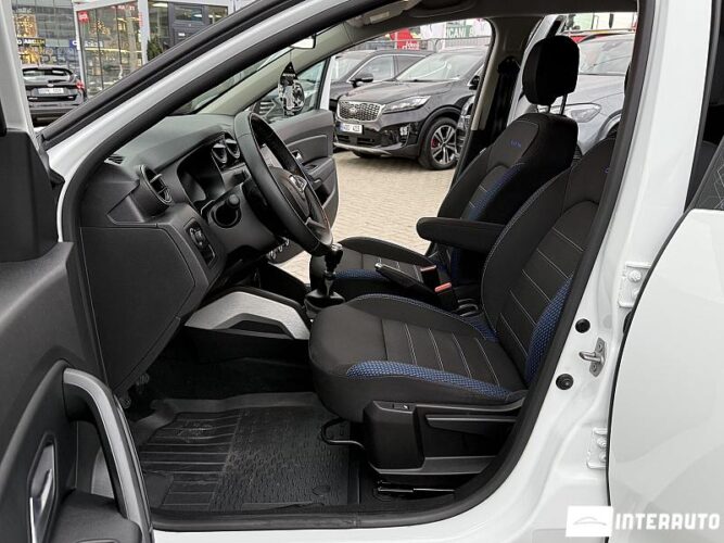Dacia Duster 38 interauto-car
