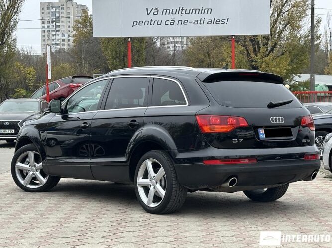 Audi Q7 32 interauto-car