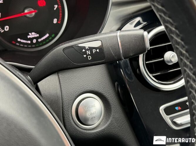 Mercedes C 350e 41 interauto-car