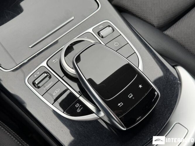 Mercedes C 350e 46 interauto-car