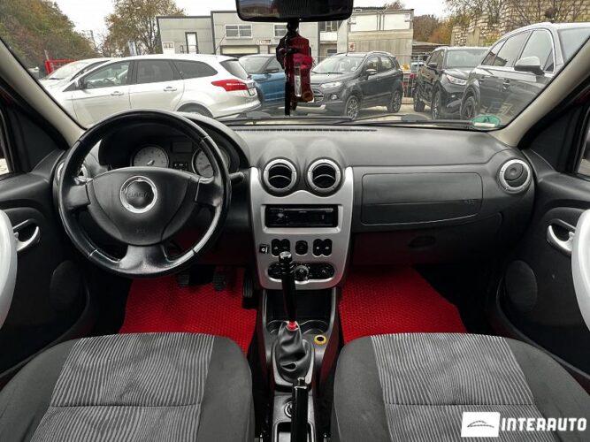 Dacia Logan 32 interauto-car