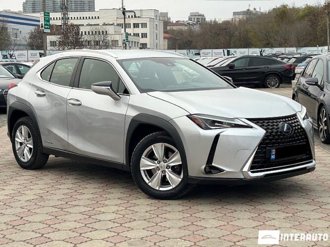 Lexus UX 250h 31 interauto-car
