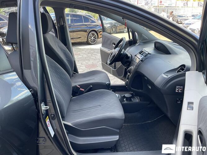 Toyota Yaris 45 interauto-car