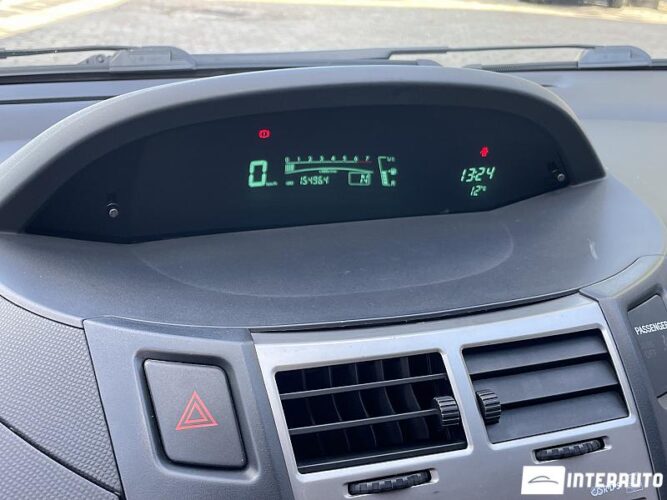 Toyota Yaris 39 interauto-car