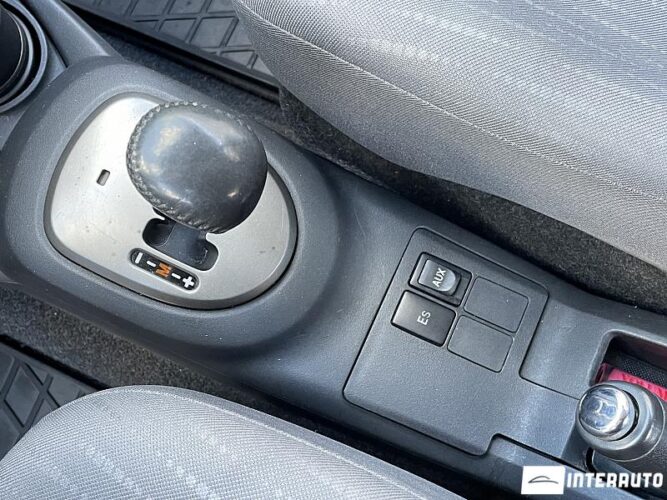 Toyota Yaris 42 interauto-car