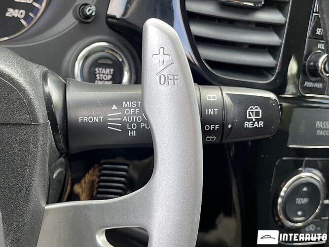 Mitsubishi Outlander 43 interauto-car