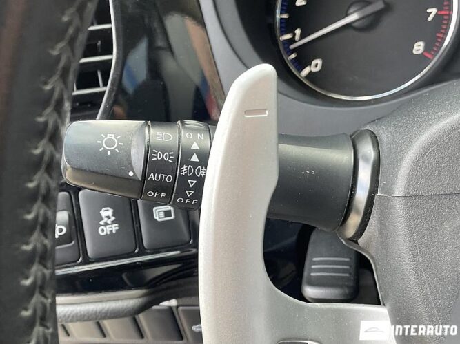 Mitsubishi Outlander 42 interauto-car