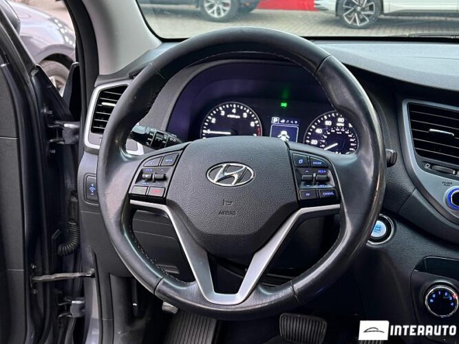 Hyundai Tucson 42 interauto-car