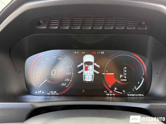 Volvo XC 90 48 interauto-car