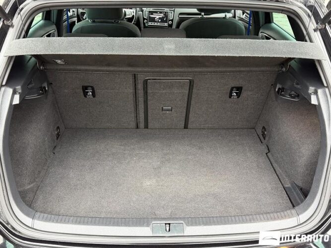 Volkswagen Golf GTE 52 interauto-car