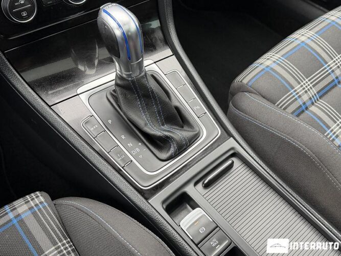 Volkswagen Golf GTE 47 interauto-car