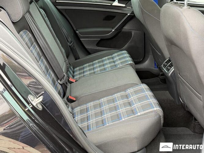 Volkswagen Golf GTE 49 interauto-car