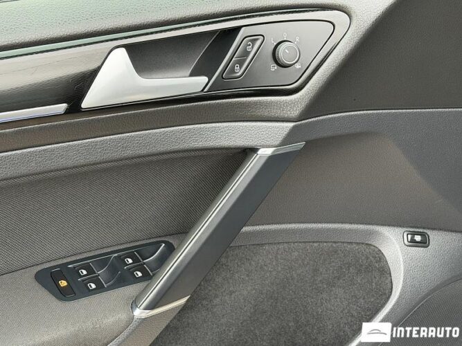 Volkswagen Golf GTE 37 interauto-car