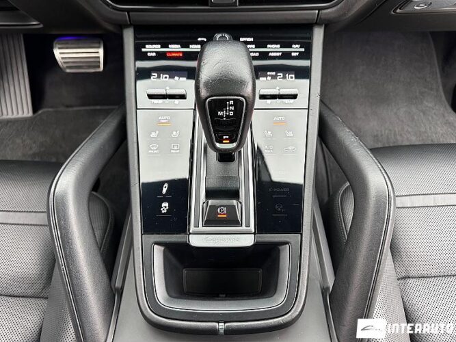 Porsche Cayenne S 51 interauto-car