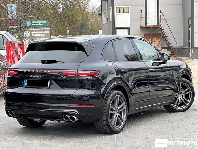 Porsche Cayenne S 42 interauto-car