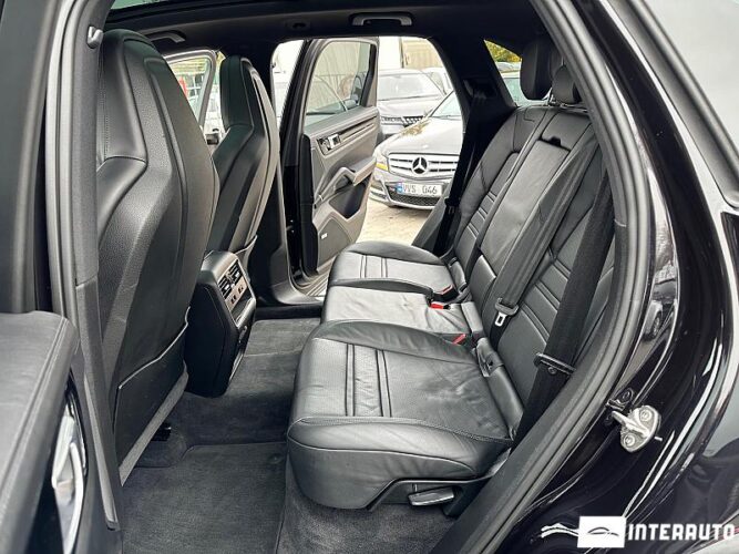 Porsche Cayenne S 60 interauto-car