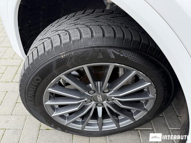 Audi Q5 57 interauto-car