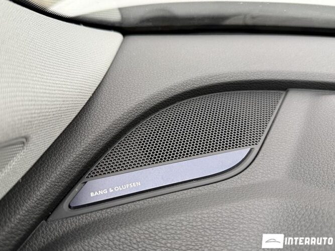 Audi Q5 61 interauto-car