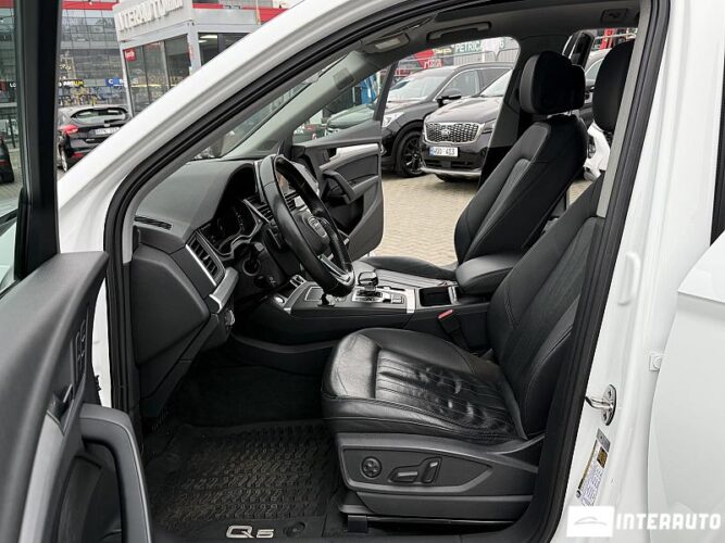 Audi Q5 43 interauto-car
