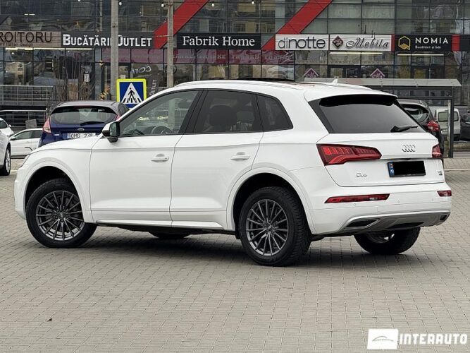 Audi Q5 42 interauto-car