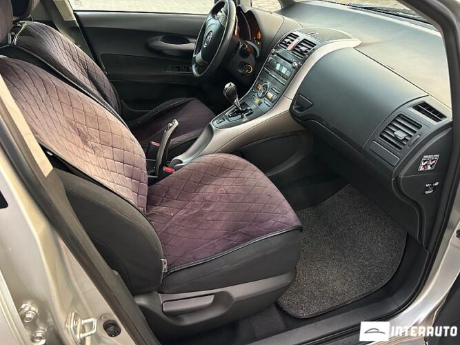 Toyota Auris 32 interauto-car