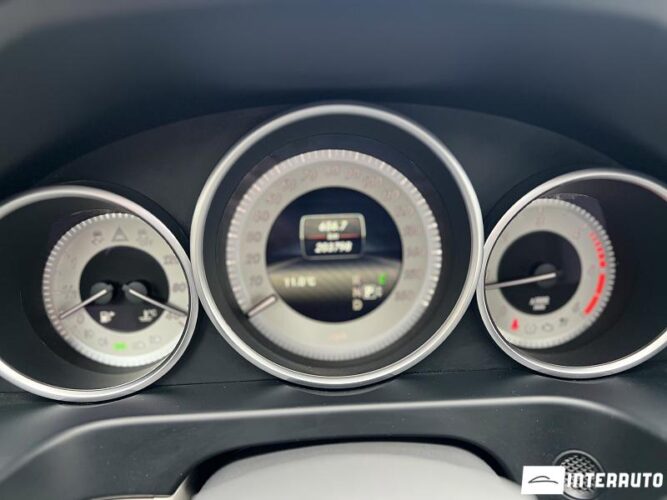 Mercedes E 250 51 interauto-car