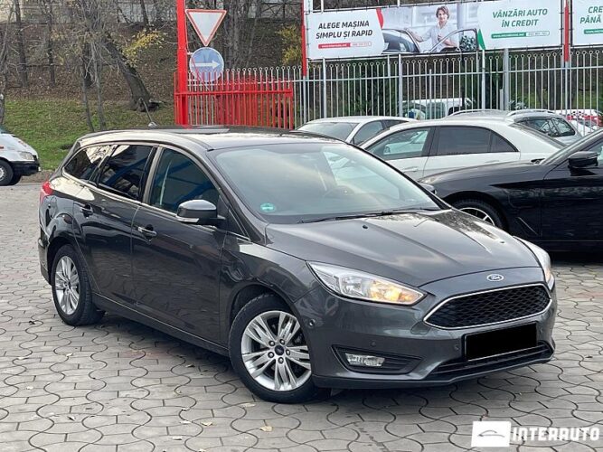 Ford Focus 32 interauto-car