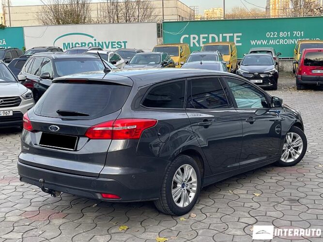 Ford Focus 31 interauto-car