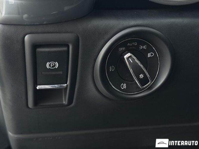 Porsche Cayenne S Hybrid 48 interauto-car