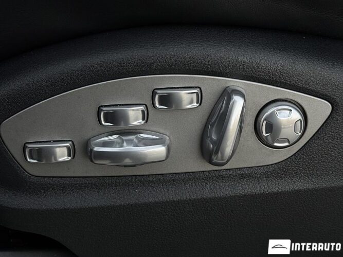 Porsche Cayenne S Hybrid 49 interauto-car