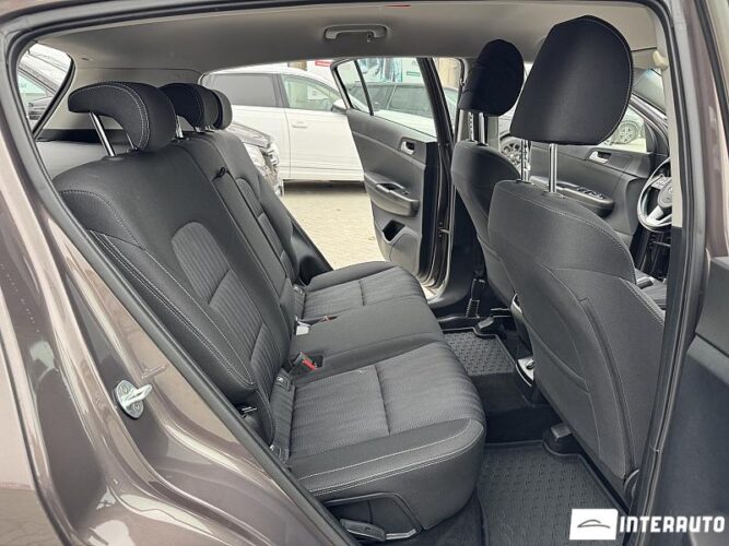 Kia Sportage 42 interauto-car