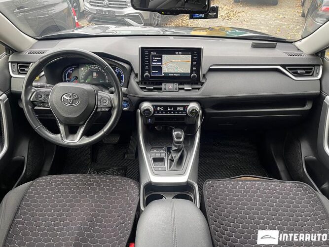 Toyota Rav-4 36 interauto-car